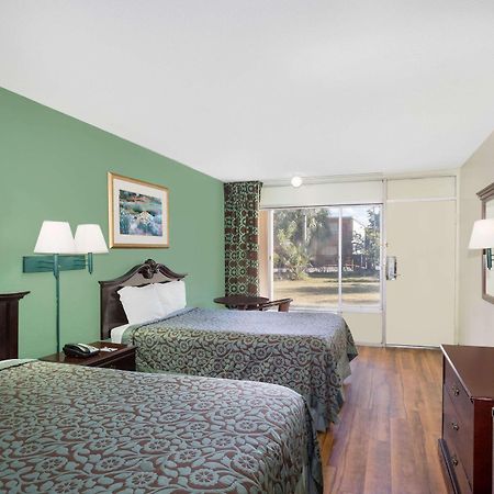 Travelodge By Wyndham Fort Myers North North Fort Myers Εξωτερικό φωτογραφία